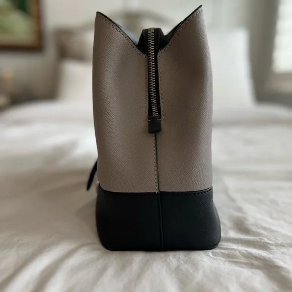 Michael Kors bag - Picture 2 of 4